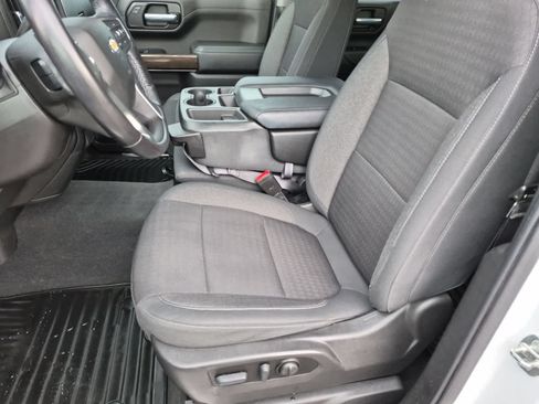 Used 2021 Chevrolet Silverado 1500 LT AWD/4WD image 16