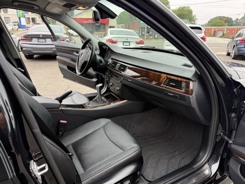 Used 2012 BMW 328i xDrive Wagon AWD/4WD image 22