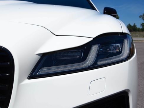 Used 2024 Jaguar XF R-Dynamic SE AWD/4WD image 41