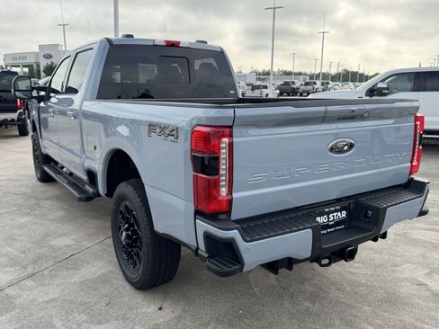 New 2026 Ford F250 Lariat w/ Black Appearance Package AWD/4WD image 8