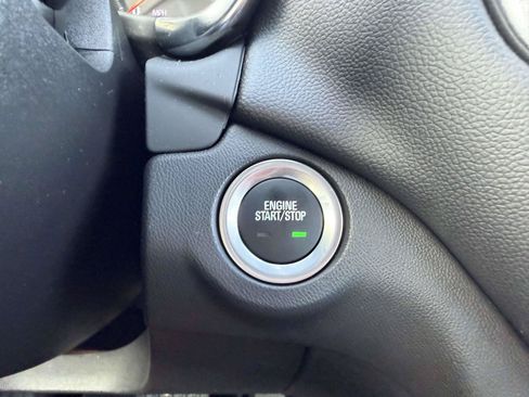 Certified 2023 Chevrolet Equinox LT FWD image 30