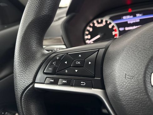 Used 2023 Nissan Altima 2.5 SV FWD image 18