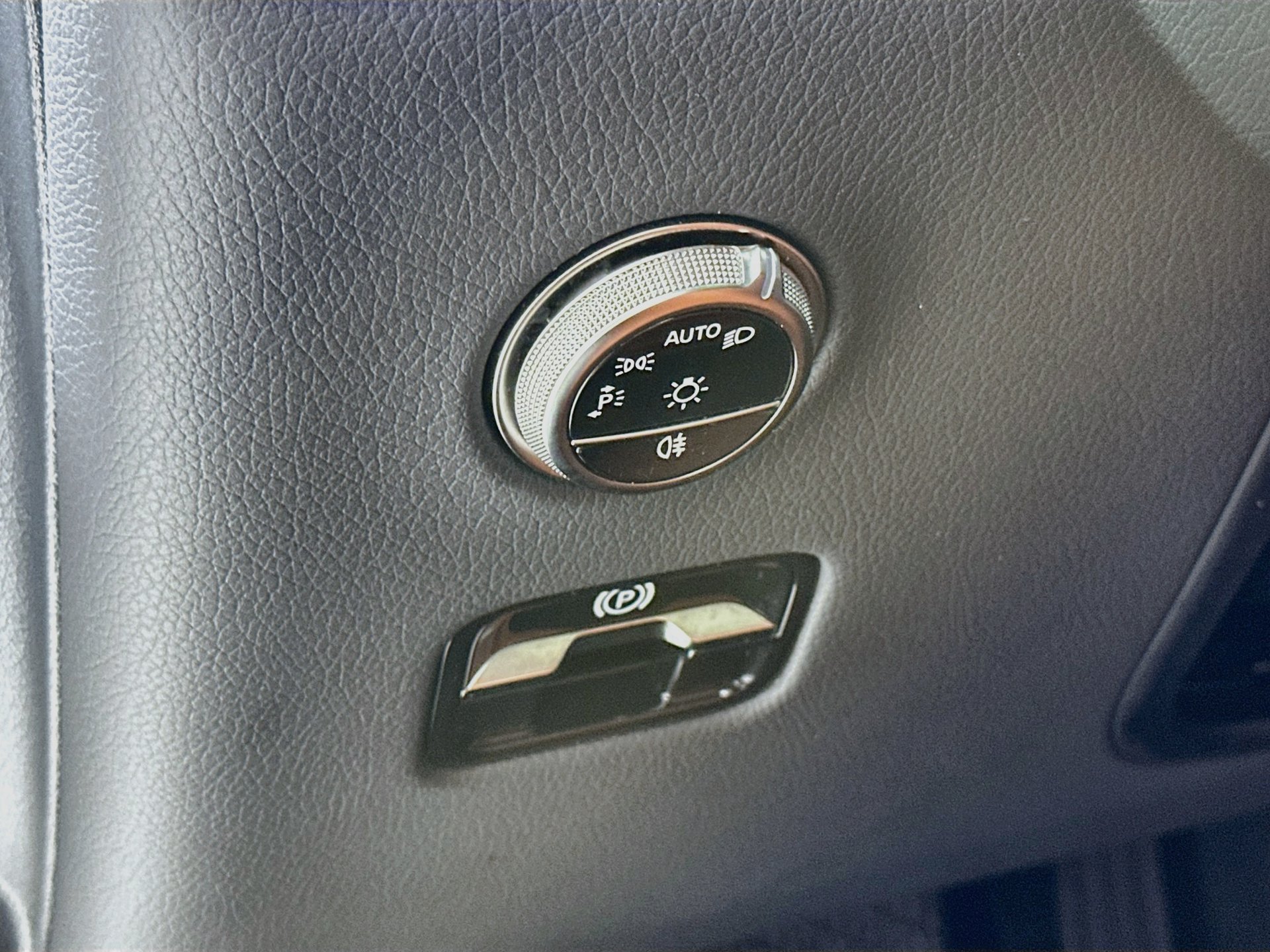 Certified 2026 Mercedes-Benz GLC 300 4MATIC image 11