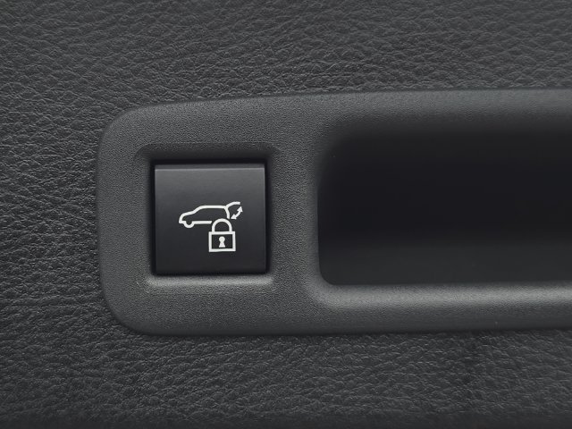 Certified 2026 Toyota Sienna Limited FWD image 14