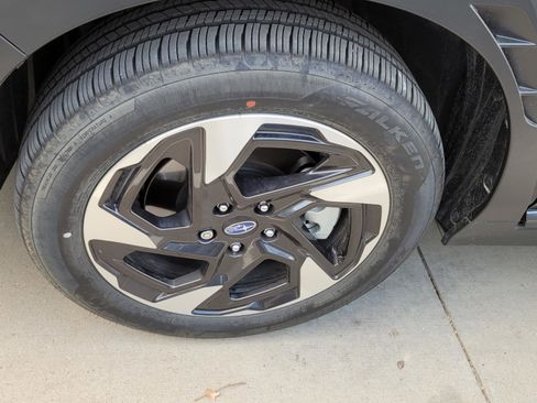 Used 2025 Subaru Crosstrek 2.5i Limited image 2