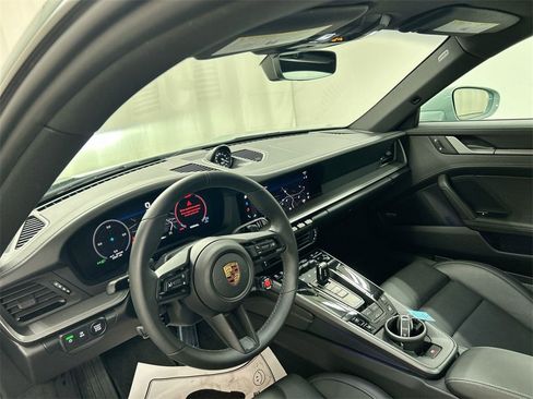 Certified 2025 Porsche 911 Carrera image 19