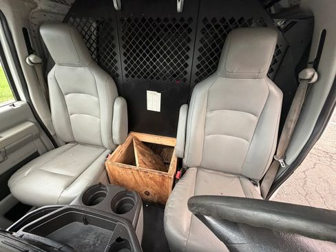 Used 2013 Ford E-250 and Econoline 250 RWD image 14