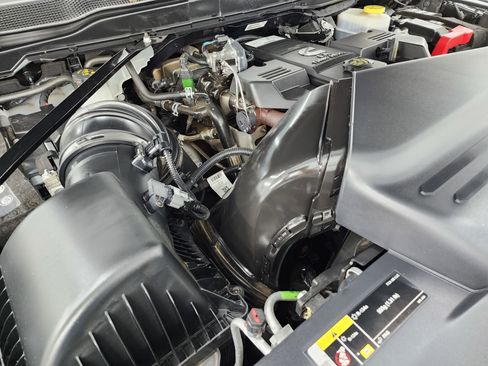 Used 2021 RAM 2500 Laramie w/ Night Edition image 21