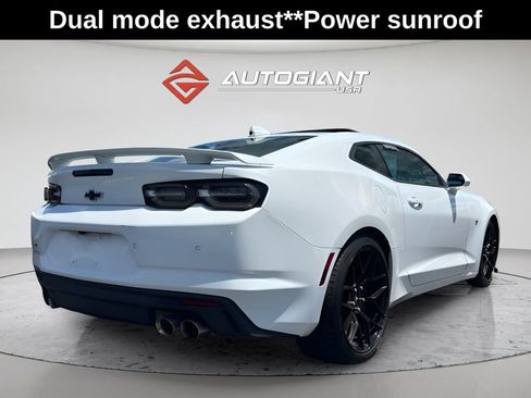 Used 2021 Chevrolet Camaro SS RWD image 7