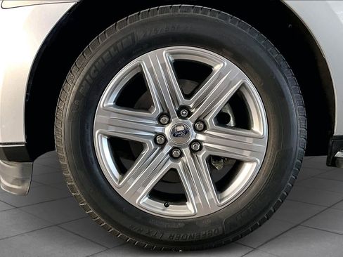 Used 2019 Ford Expedition XLT w/ Equipment Group 202A image 11