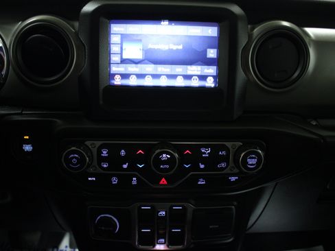 Used 2023 Jeep Wrangler Unlimited Sport AWD/4WD image 22