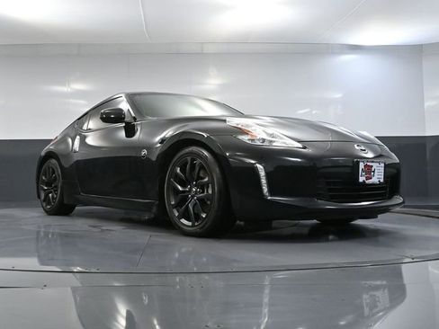 Used 2016 Nissan 370Z Coupe image 40