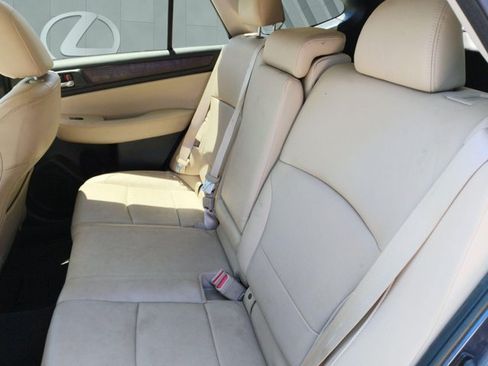 Used 2017 Subaru Outback 2.5i Limited AWD/4WD image 11