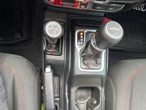 Used 2021 Jeep Gladiator Rubicon w/ Cold Weather Group image 6