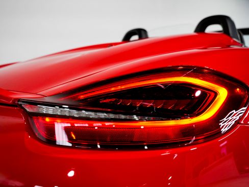 Used 2016 Porsche Boxster Spyder image 35