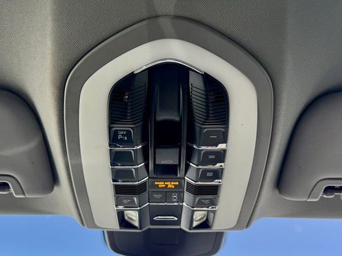 Used 2014 Porsche Panamera image 21