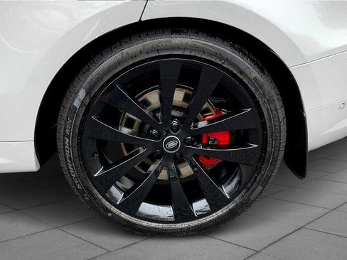 Used 2025 Land Rover Range Rover Sport Dynamic SE image 16
