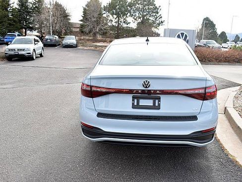 New 2026 Volkswagen Jetta SE image 5