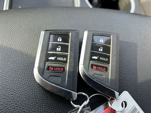 Used 2023 Acura MDX FWD image 42