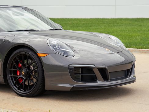 Used 2019 Porsche 911 Targa 4 GTS AWD/4WD image 22