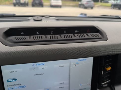 Used 2023 Ford Bronco Badlands image 18