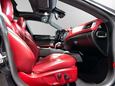 Used 2019 Maserati Ghibli GranSport image 20