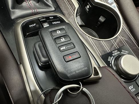 Used 2018 Lexus RX 450hL Luxury image 32