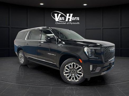 Used 2023 GMC Yukon XL Denali Ultimate AWD/4WD image 1