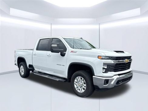 Used 2025 Chevrolet Silverado 2500 LT AWD/4WD image 12