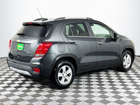 Used 2017 Chevrolet Trax LT w/ LT Convenience Package image 10