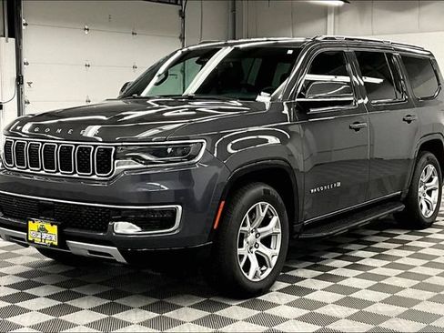 Used 2022 Jeep Wagoneer Series II AWD/4WD image 11