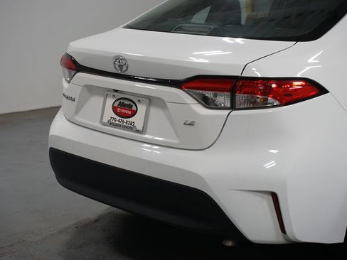 Certified 2024 Toyota Corolla LE FWD image 9