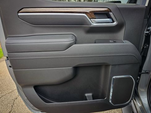 New 2026 GMC Sierra 1500 Elevation image 32