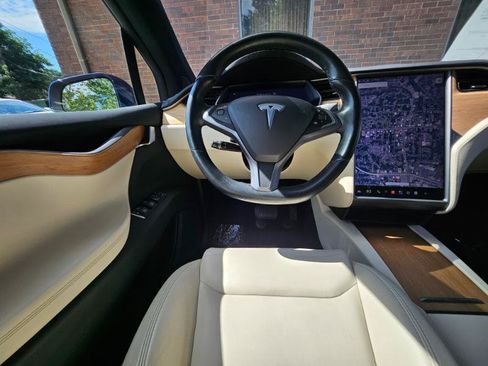 Used 2021 Tesla Model X Long Range AWD/4WD image 4
