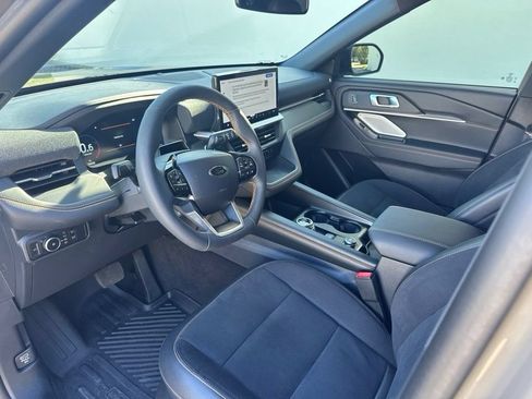 Used 2026 Ford Explorer Tremor w/ Tremor Ultimate Package AWD/4WD image 2