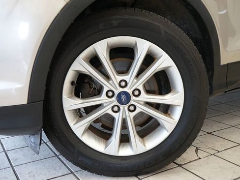 Used 2017 Ford Escape SE FWD image 48