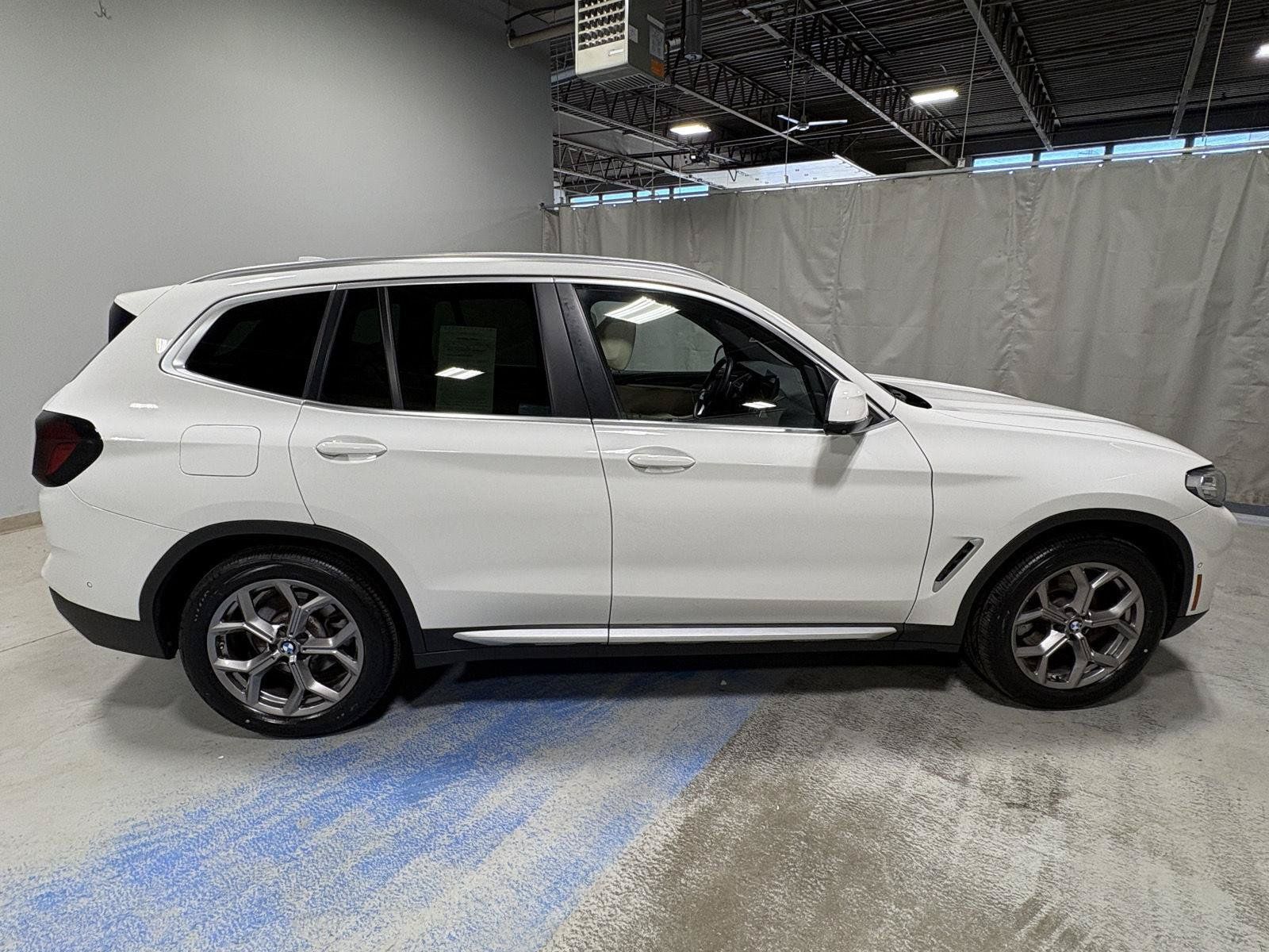 Used 2023 BMW X3 xDrive30i w/ Premium Package w/ZPA AWD/4WD image 15