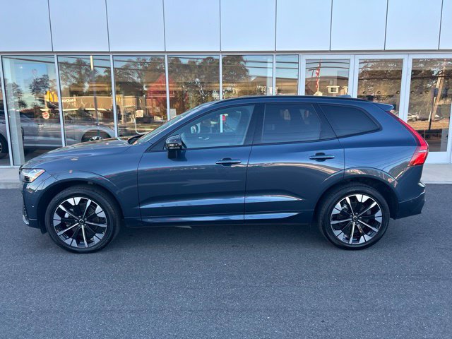 Used 2026 Volvo XC60 B5 Plus AWD/4WD image 2