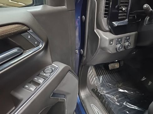 Used 2023 Chevrolet Silverado 1500 LT image 27