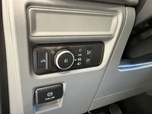 Used 2021 Ford F150 XLT image 25