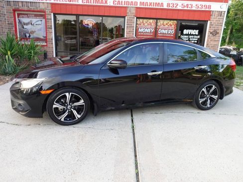 Used 2016 Honda Civic Touring image 1