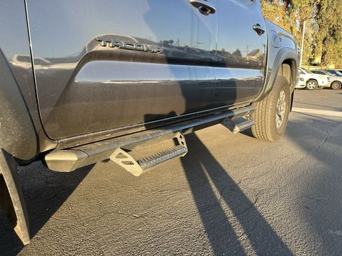 Used 2023 Toyota Tacoma TRD Off-Road image 7