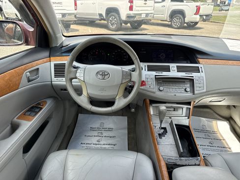 Used 2006 Toyota Avalon XLS FWD image 15