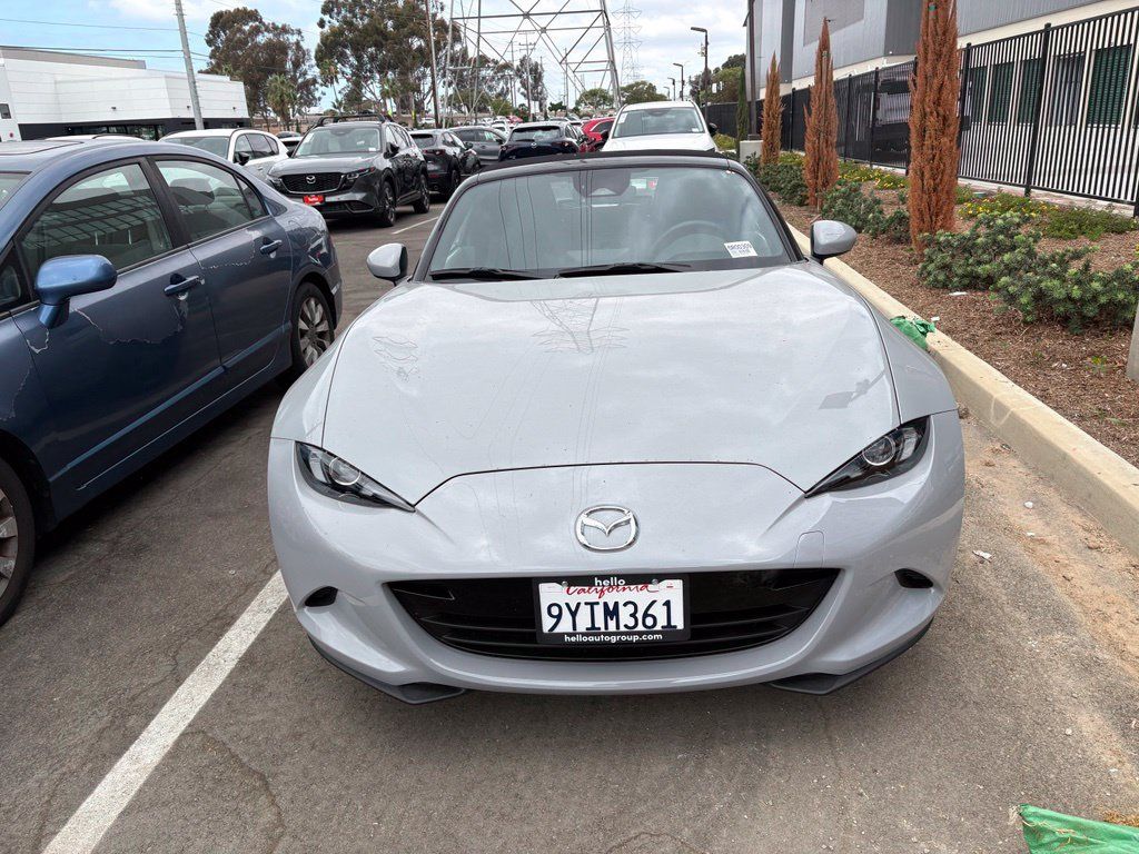 Used 2025 MAZDA MX-5 Miata Grand Touring w/ Weather Package RWD image 2