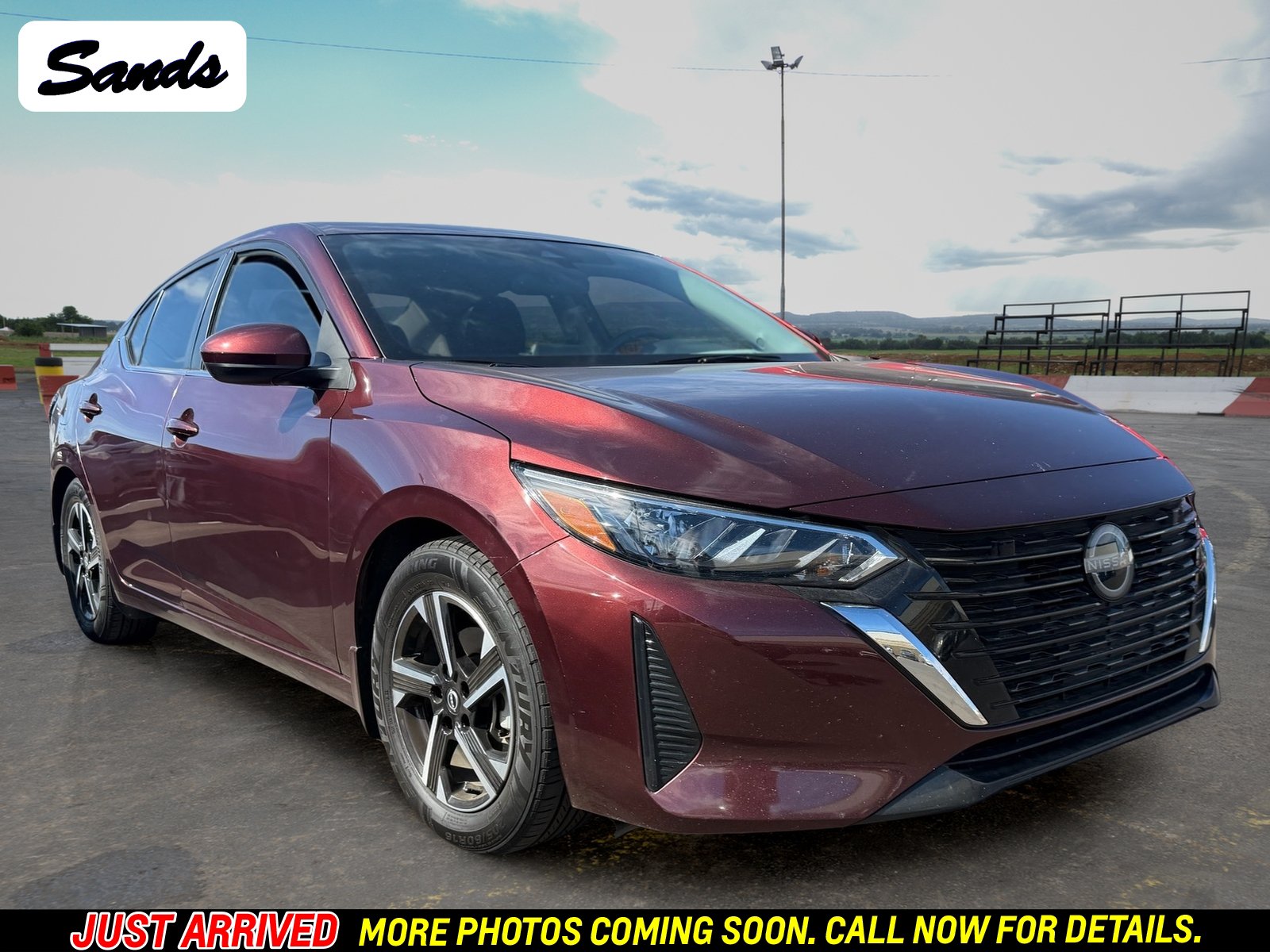 Used 2024 Nissan Sentra SV FWD image 1