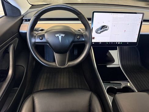 Used 2018 Tesla Model 3 Long Range RWD image 22