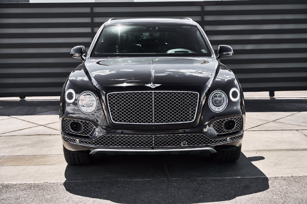 Used 2017 Bentley Bentayga AWD/4WD image 13