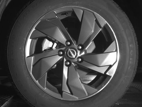 Used 2025 Nissan Rogue SV FWD image 12