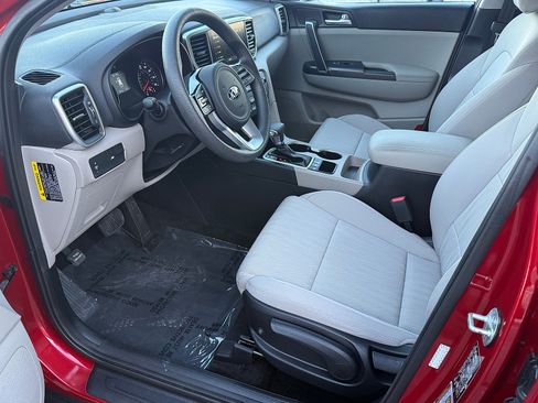 Used 2022 Kia Sportage LX image 28