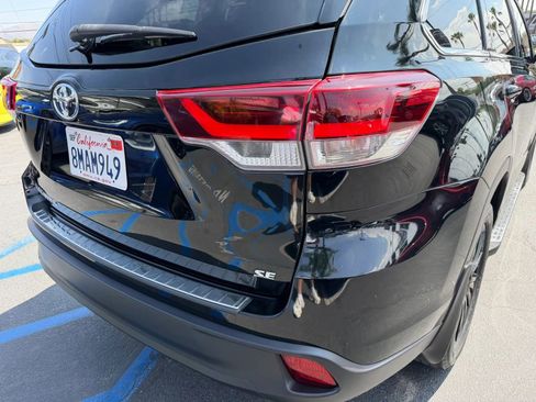 Used 2019 Toyota Highlander SE image 10